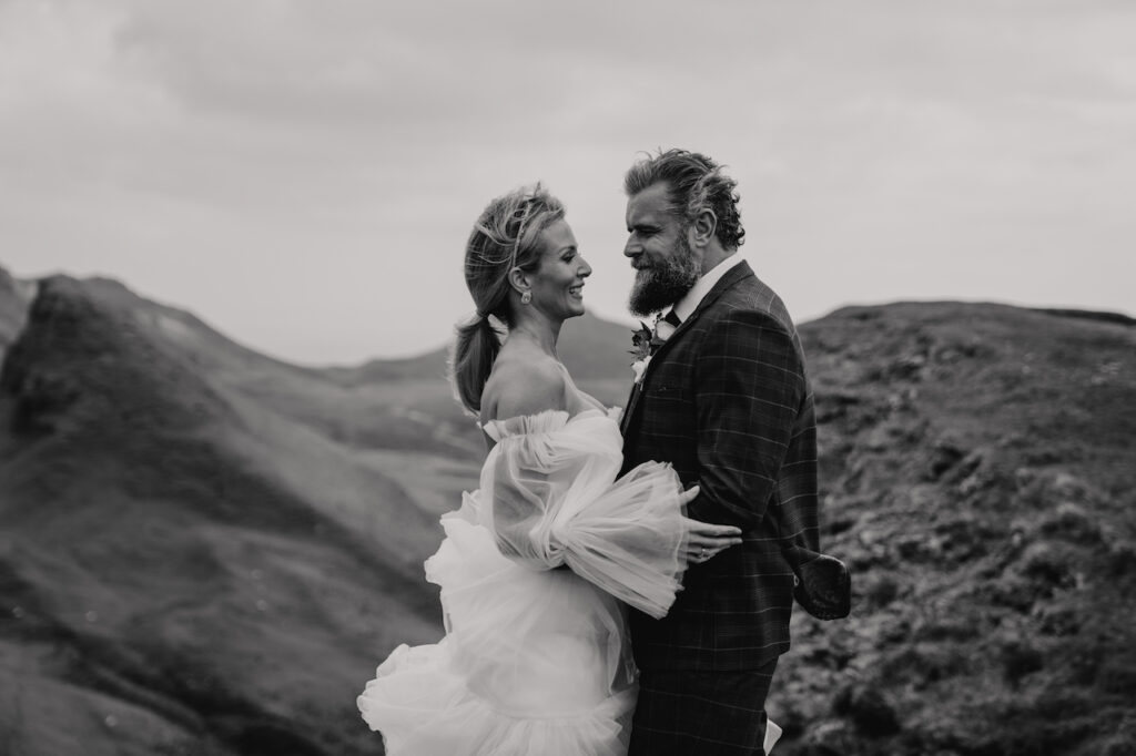 Scotland elopement photographer capturing an elopement at Quiraing on the Isle of Skye
