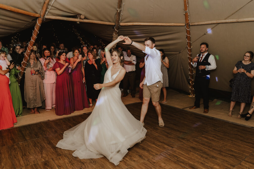 Wedding photographer in the midlands capturing the first dance