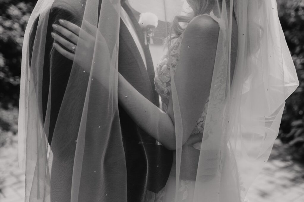 Northamptonshire wedding photographer capturing details at Swallows Nest Barn in Warwick