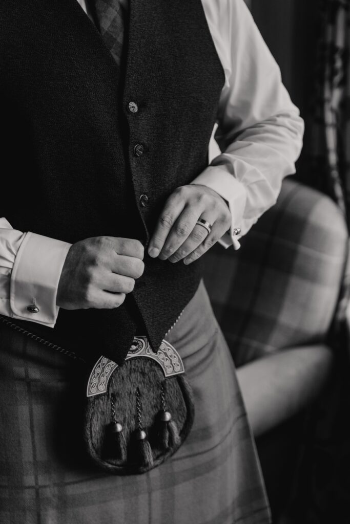 Scotland elopement photographer capturing a Cairngorms elopement