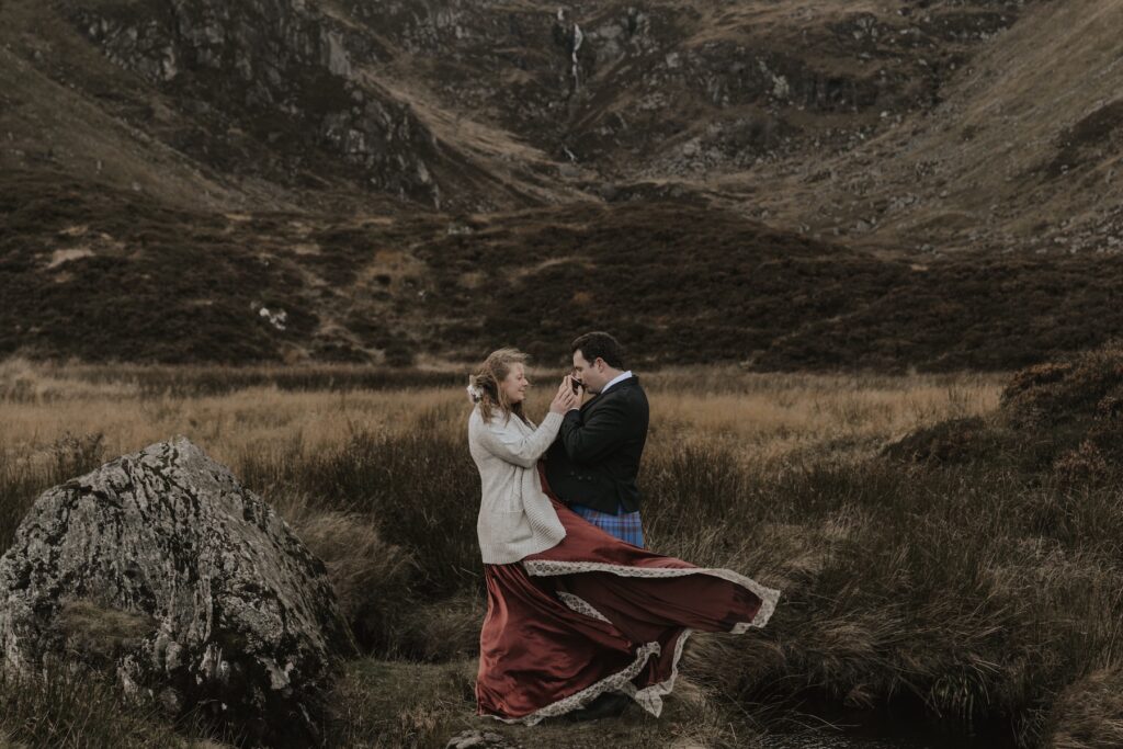 Scotland elopement photographer capturing a couple in the Cairngorms