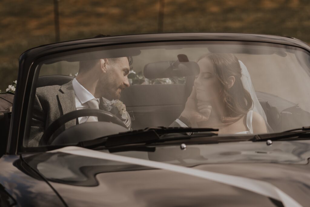 Sports car decorated with “Just Married” sign surprise from bride’s brother
