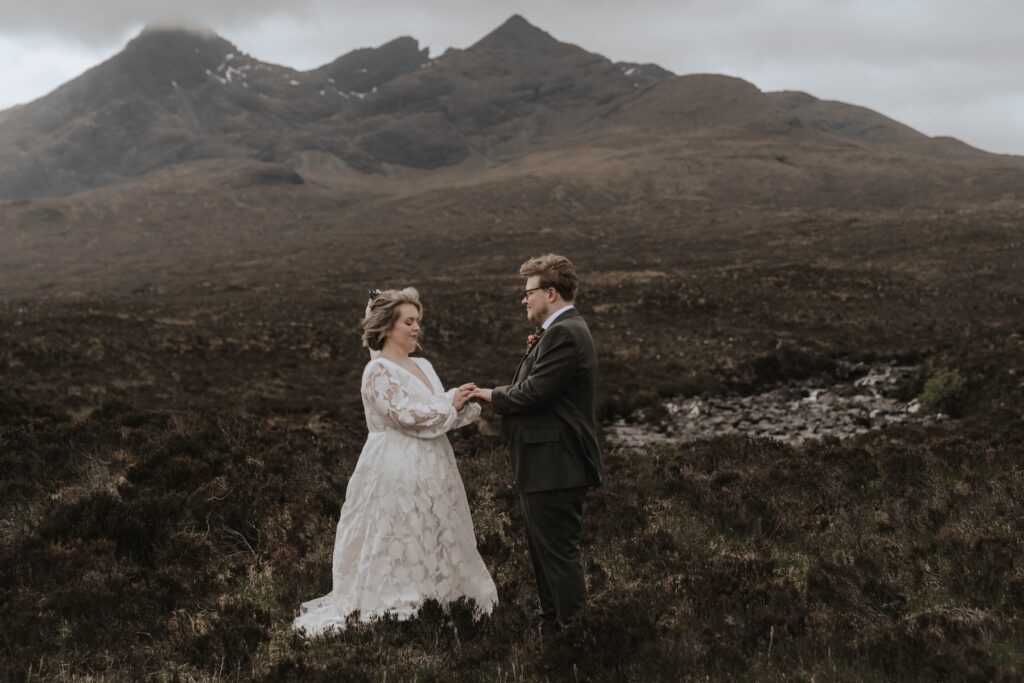 Eloping couple at Isle of Skye